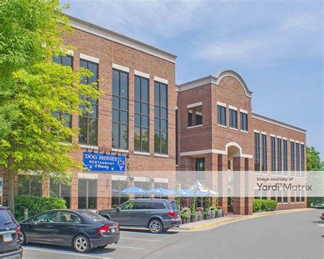 Leesburg Midas, 10 Catoctin Cir NE, Leesburg, VA (2023).